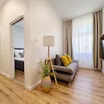 Chariming And Comfy Studio